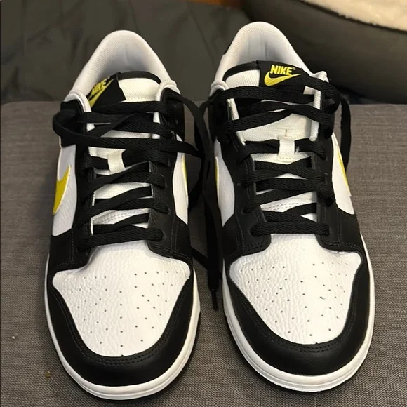 Nike Dunks, never worn. - Picture 2 of 7